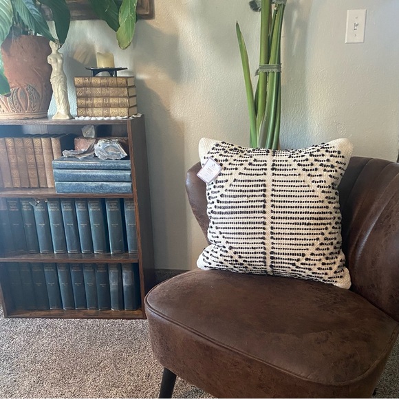 NWT Mckinley Collection Geometric Cotton Blend Throw Pillow from Wayfair - Picture 4 of 8